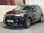 Lynk & Co 01 1.5 100 STUKS OP VOORRAAD ! VOL OPTIES ! 360 CAMERA ADAPTIVE CRUISE CONTROL PANORAMA SCHUIF/KANTELDAK APPLE CARPLAY/ANDROID RIJSTROOKSENSOREN ZEER MOOI !! BRGL