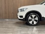 Volvo XC40 T4 Recharge Inscription | Parkeercamera | Cruise Control | Keyless Drive | Parkeersensoren voor+achter | 18 Inch | Elektrisch bedienbare achterklep | Climate Control L+R | DAB Radio | Apple Carplay/Android Auto | Volvo On Call met mobiele App functie |