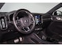 Volvo XC40 Recharge P8 AWD R-Design - IntelliSafe Assist & Surround - Parkeercamera achter - Parkeersensoren voor & achter - Verwarmde voorstoelen & stuur - Warmtepomp - 19' LMV