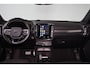 Volvo XC40 Recharge P8 AWD R-Design - IntelliSafe Assist & Surround - Parkeercamera achter - Parkeersensoren voor & achter - Verwarmde voorstoelen & stuur - Warmtepomp - 19' LMV