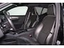 Volvo XC40 Recharge P8 AWD R-Design - IntelliSafe Assist & Surround - Parkeercamera achter - Parkeersensoren voor & achter - Verwarmde voorstoelen & stuur - Warmtepomp - 19' LMV