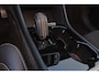 Volvo XC40 Recharge P8 AWD R-Design - IntelliSafe Assist & Surround - Parkeercamera achter - Parkeersensoren voor & achter - Verwarmde voorstoelen & stuur - Warmtepomp - 19' LMV