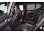 Volvo XC40 Recharge P8 AWD R-Design - IntelliSafe Assist & Surround - Parkeercamera achter - Parkeersensoren voor & achter - Verwarmde voorstoelen & stuur - Warmtepomp - 19' LMV