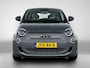 Fiat 500 3+1 La Prima 42 kWh 118pk Automaat | Glazen Dak | Navigatie | Climate Control | Cruise Control | Achteruitrijcamera | Dodehoekdetectie | 17" Lichtmetalen Velgen | Apple Carplay/Android Auto |