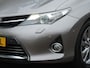Toyota Auris Touring Sports 1.8 Hybrid Executive - Pano | PDC v+a | Camera | Stoelverw. | Trekhaak