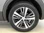 Peugeot 5008 1.2 Hybrid Allure Pack Business 136pk Automaat | Navigatie | Climate Control | Cruise Control | Achteruitrijcamera | Dodehoekdetectie | 18" Lichtmetalen Velgen | Keyless Entry/Start | LED | Apple Carplay/Android Auto |