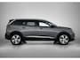 Peugeot 5008 1.2 Hybrid Allure Pack Business 136pk Automaat | Navigatie | Climate Control | Cruise Control | Achteruitrijcamera | Dodehoekdetectie | 18" Lichtmetalen Velgen | Keyless Entry/Start | LED | Apple Carplay/Android Auto |