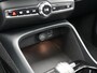 Volvo XC40 T5 Recharge R-Design Polestar Engineered Plug In Hybrid PHEV | Trekhaak Af Fabriek | Panodak | Adaptive Cruise | Camera | Harman / Kardon | Alcantara Sportstoelen & Stuur Verwarmd | Apple Carplay | 19"L.M | Navigatie | DAB |