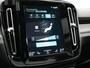 Volvo XC40 T5 Recharge R-Design Polestar Engineered Plug In Hybrid PHEV | Trekhaak Af Fabriek | Panodak | Adaptive Cruise | Camera | Harman / Kardon | Alcantara Sportstoelen & Stuur Verwarmd | Apple Carplay | 19"L.M | Navigatie | DAB |