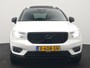 Volvo XC40 T5 Recharge R-Design Polestar Engineered Plug In Hybrid PHEV | Trekhaak Af Fabriek | Panodak | Adaptive Cruise | Camera | Harman / Kardon | Alcantara Sportstoelen & Stuur Verwarmd | Apple Carplay | 19"L.M | Navigatie | DAB |
