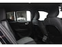 Volvo XC40 B4 Plus Dark | Premium audio by Harman Kardon | Verwarmbare voorstoelen, stuurwiel en voorruit | Apple carplay/Android auto | 18 inch Lichtmetalen velgen | Achteruitrijcamera | Semi Elektr. Trekhaak |