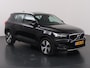 Volvo XC40 2.0 B4 Momentum Business | Navigatie | Parkeercamera | Stoel/Stuurverwarming | Keyless Go | Cruise Control Adaptief |