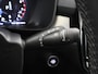 Volvo XC40 2.0 B4 Momentum Business | Navigatie | Parkeercamera | Stoel/Stuurverwarming | Keyless Go | Cruise Control Adaptief |