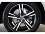 Volvo XC60 T4 190PK R-Design | Pano-dak | Climate Pack | Intellisafe | Parkeerverw.