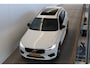 Volvo XC60 T4 190PK R-Design | Pano-dak | Climate Pack | Intellisafe | Parkeerverw.