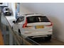 Volvo XC60 T4 190PK R-Design | Pano-dak | Climate Pack | Intellisafe | Parkeerverw.