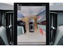 Volvo XC60 T6 Recharge AWD Ultra Black Edition - Panorama/schuifdak - IntelliSafe Assist & Surround - 360º Camera - Harman/Kardon audio - Adaptieve LED koplampen - Verwarmde voorstoelen, stuur & achterbank - Parkeersensoren voor & achter - Elektr. bedienb. voorstoelen met geheugen - Head up display - Draadloze tel. lader - Extra getint glas - 21' LMV