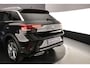 Volkswagen T-Roc R-Line Edition 1.5 TSI 150pk DSG Automaat Trekhaak, Navigatie, Adaptive cruise control, Achteruitrijcamera, LED koplampen, App connect, Parkeersensoren