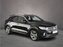 Volkswagen T-Roc R-Line Edition 1.5 TSI 150pk DSG Automaat Trekhaak, Navigatie, Adaptive cruise control, Achteruitrijcamera, LED koplampen, App connect, Parkeersensoren