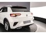 Volkswagen T-Roc R-Line Edition 1.5 TSI 150pk DSG Automaat Trekhaak, Adaptive cruise control, Achteruitrijcamera, Navigatie, Stoelverwarming, Parkeersensoren