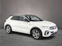 Volkswagen T-Roc R-Line Edition 1.5 TSI 150pk DSG Automaat Trekhaak, Adaptive cruise control, Achteruitrijcamera, Navigatie, Stoelverwarming, Parkeersensoren