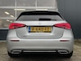 Mercedes-Benz A-klasse 180 Business Solution AMG - Navigatie - Camera - Stoelverwarming - LED koplampen