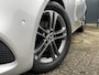 Mercedes-Benz A-klasse 180 Business Solution AMG - Navigatie - Camera - Stoelverwarming - LED koplampen