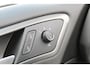 Volkswagen Golf 1.2 TSI Trendline Climate control/Achteruitrijcamera/Parkeersensoren rondom/Stoelverwarming/Dodehoek detectie/Bluetooth/Parkeerhulp/17'' Lichtmetalen velgen/Radio CD-Speler/Elektrische ramen/Elektrisch verstelbare spiegels.