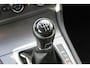 Volkswagen Golf 1.2 TSI Trendline Climate control/Achteruitrijcamera/Parkeersensoren rondom/Stoelverwarming/Dodehoek detectie/Bluetooth/Parkeerhulp/17'' Lichtmetalen velgen/Radio CD-Speler/Elektrische ramen/Elektrisch verstelbare spiegels.