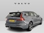 Volvo V60 2.0 B3 Essential | Trekhaak | Parkeersensoren voor + achter | Achteruitrijcamera | 18" velgen | Google Maps navigatie | Apple Carplay / Android Auto | Sport pack |