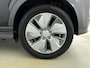Hyundai Kona Electric EV Comfort Smart 64 kWh | Navigatie met Apple Carplay/Android Auto | Warmtepomp | Stoel en stuurwiel verwarming | climate control |  Soh 95,3% |