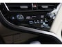 Toyota Camry 2.5 Hybrid Premium | Leder | Stoelventilatie | Stoel-/stuurverwarming | Navigatie | JBL | Head-up display | Dodehoek detectie | 360 camera
