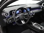 Mercedes-Benz A-klasse 180 Business Solution AMG | Elektrisch bedienbaar panorama-dak | Achteruitrijcamera | 19inch Multispaak velgen | Mulitbeam koplampen