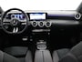 Mercedes-Benz A-klasse 180 Business Solution AMG | Elektrisch bedienbaar panorama-dak | Achteruitrijcamera | 19inch Multispaak velgen | Mulitbeam koplampen