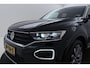 Volkswagen T-Roc 1.5 TSI Sport | Trekhaak |Org NL | Digital Cockpit | CarPlay | 150 PK | 18" Velgen |