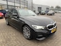 BMW 3-Serie Touring 330e M-Sport 292 pk Trekhaak Life Cockpit Adaptieve Cruise Camera Alcantara Parkeersensoren Stoelverwarming Stuurverwarming Sfeerverlichting Apple Carplay Android Auto DAB Plug In Hybride