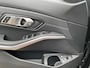 BMW 3-Serie Touring 330e M-Sport 292 pk Trekhaak Life Cockpit Adaptieve Cruise Camera Alcantara Parkeersensoren Stoelverwarming Stuurverwarming Sfeerverlichting Apple Carplay Android Auto DAB Plug In Hybride