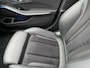 BMW 3-Serie Touring 330e M-Sport 292 pk Trekhaak Life Cockpit Adaptieve Cruise Camera Alcantara Parkeersensoren Stoelverwarming Stuurverwarming Sfeerverlichting Apple Carplay Android Auto DAB Plug In Hybride