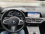BMW 3-Serie Touring 330e M-Sport 292 pk Trekhaak Life Cockpit Adaptieve Cruise Camera Alcantara Parkeersensoren Stoelverwarming Stuurverwarming Sfeerverlichting Apple Carplay Android Auto DAB Plug In Hybride