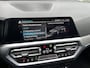 BMW 3-Serie Touring 330e M-Sport 292 pk Trekhaak Life Cockpit Adaptieve Cruise Camera Alcantara Parkeersensoren Stoelverwarming Stuurverwarming Sfeerverlichting Apple Carplay Android Auto DAB Plug In Hybride