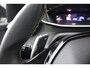 Peugeot 2008 1.2 Hybrid 145PK GT | DRAADLOZE APPLE CARPLAY/ANDROID AUTO | ACHTERUITRIJ CAMERA | KEYLESS ENTRY/START | PARKEERSENSOREN VOOR EN ACHTER | FULL LED KOPLAMPEN | CRUISE CONTROL | DAB+ RADIO | LICHTMETALEN VELGEN 17" | DRAADLOZE TELEFOONLADER |