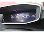 Peugeot 2008 1.2 Hybrid 145PK GT | DRAADLOZE APPLE CARPLAY/ANDROID AUTO | ACHTERUITRIJ CAMERA | KEYLESS ENTRY/START | PARKEERSENSOREN VOOR EN ACHTER | FULL LED KOPLAMPEN | CRUISE CONTROL | DAB+ RADIO | LICHTMETALEN VELGEN 17" | DRAADLOZE TELEFOONLADER |