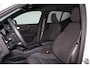 Volvo XC40 Recharge Plus 70 kWh - IntelliSafe Assist & Surround - Parkeercamera achter - Verwarmde voorstoelen & stuur - Parkeersensoren voor & achter - Draadloze tel. lader - Warmtepomp - Extra getint glas - 19' LMV