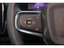 Volvo XC40 Recharge Plus 70 kWh - IntelliSafe Assist & Surround - Parkeercamera achter - Verwarmde voorstoelen & stuur - Parkeersensoren voor & achter - Draadloze tel. lader - Warmtepomp - Extra getint glas - 19' LMV