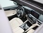 BMW 5-Serie Touring 540i xDrive High Executive | Automaat | Panoramadak | Harman Kardon | Lederen Bekleding | Stoelverwarming + Stoelventilatie | head-up display | 360. Camera | Sfeerverlichting |
