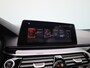 BMW 5-Serie Touring 540i xDrive High Executive | Automaat | Panoramadak | Harman Kardon | Lederen Bekleding | Stoelverwarming + Stoelventilatie | head-up display | 360. Camera | Sfeerverlichting |