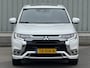 Mitsubishi Outlander 2.4 PHEV Instyle / Full Options! / Dealer Onderhouden / Trekhaak 1.500 KG Trekgewicht / Schuif- & Kanteldak / Lederen Bekelding / Stoel- & Stuurverwarmng / Adaptieve Cruise Control / Climate Control / Fabrieksgarantie t/m 07-12-2026 /