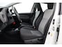 Toyota Yaris 1.0 VVT-i Comfort | Origineel NL | Airco | Rijstrooksensor | Grootlichtassistent | Multifunctioneel stuurwiel | Elektrische ramen voor | Bluetooth | Radio CD speler