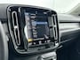 Volvo XC40 T5 Recharge Ultimate Dark | 20" | Leder | Trekhaak | Getint glas | Panoramadak | Harman Kardon | Elektr. verst. Stoelen | Full LED | Stoel/stuurverwarming | Adaptieve Cruise | BLIS | Keyless