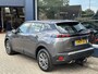 Peugeot 2008 1.2 Turbo 130 PK Active | All season banden | Volledig dealer onderhouden | 6 Versnellingsbak | Trekhaak 1200 KG | Navigatie via Telefoon | Stoelverwarming | Airconditioning | Lichtmetalen Velgen | Parkeersensoren | LED Verlichting | Apple Carplay & Android Auto |